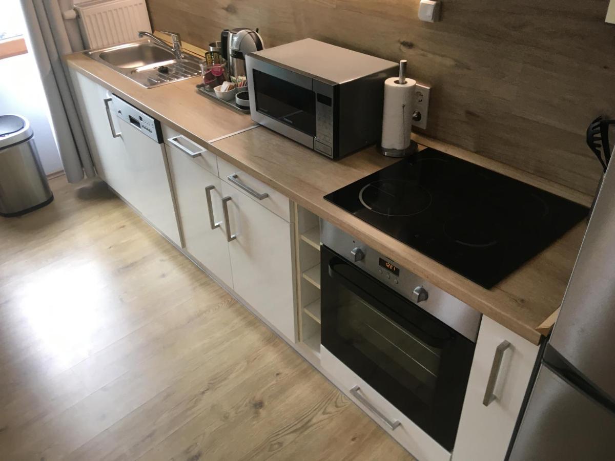 Ferienwohnung Terrace Apartman Premium Belvaros Jacuzzival Veszprém Exterior foto